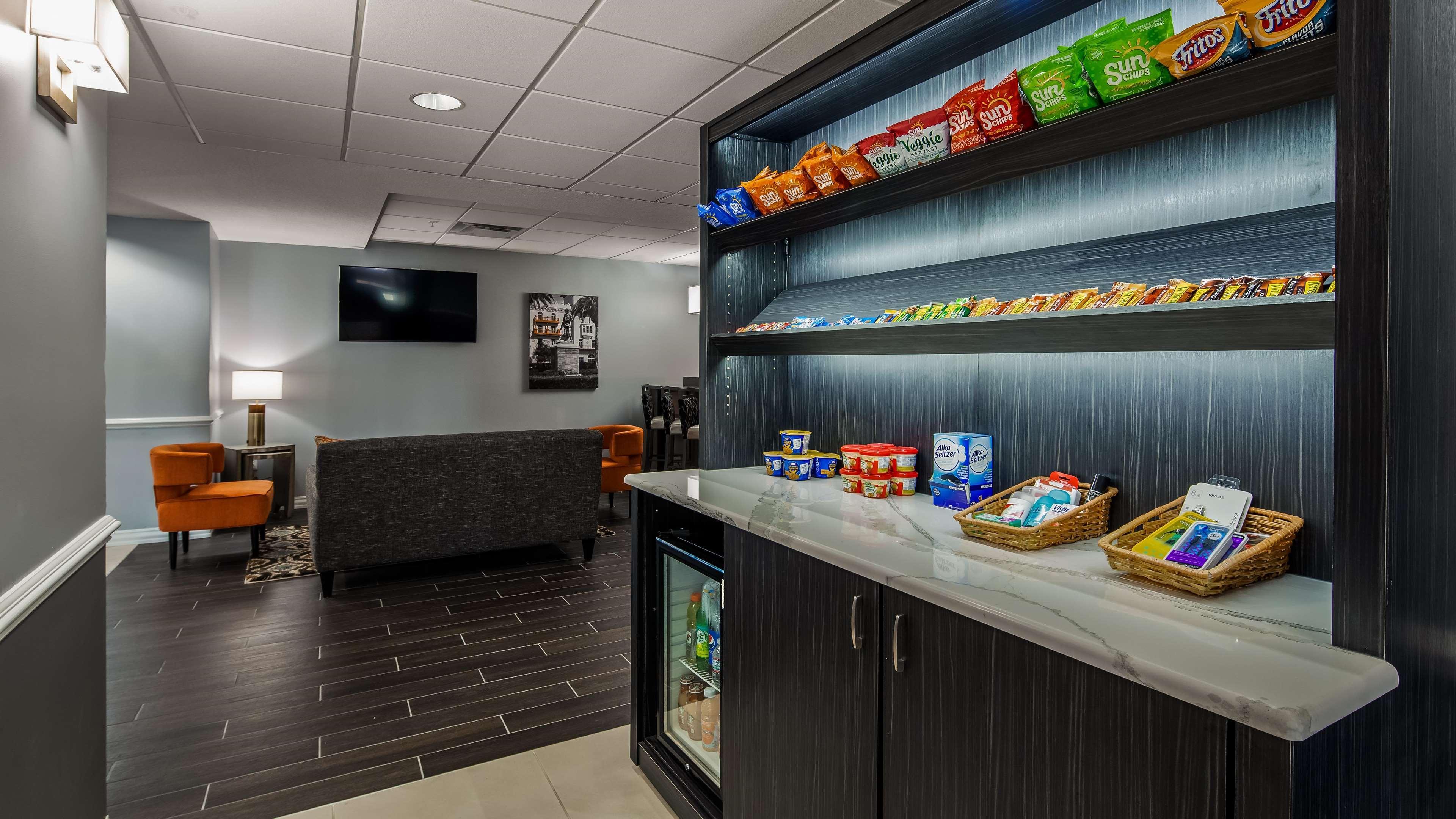 Best Western Plus New Caney Inn & Suites Exteriér fotografie