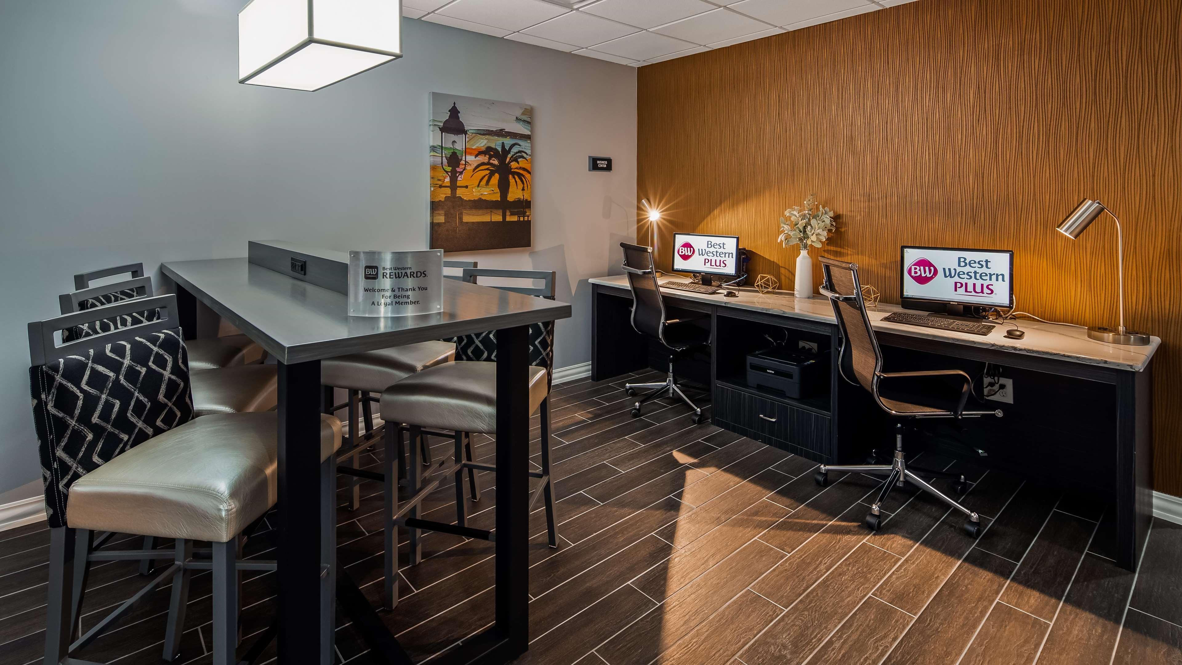 Best Western Plus New Caney Inn & Suites Exteriér fotografie